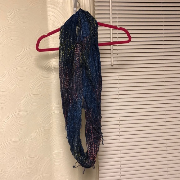 Colorful infinity scarf - Picture 2 of 3